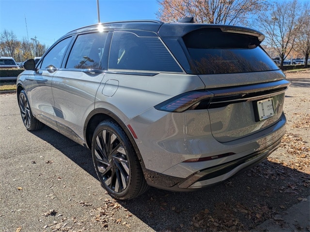 2026 Lincoln Nautilus Reserve photo 2