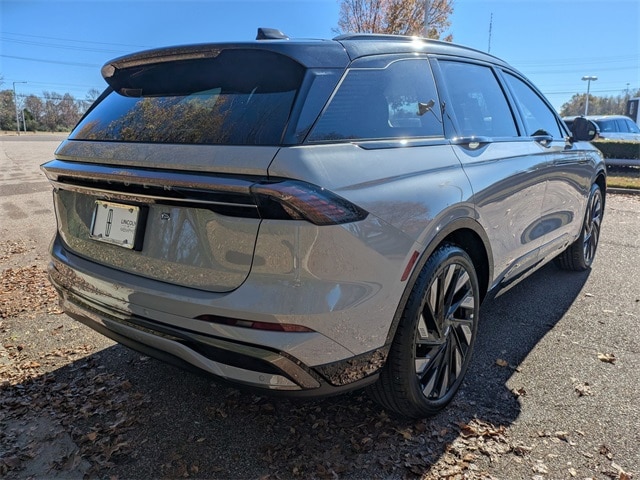 2026 Lincoln Nautilus Reserve photo 3