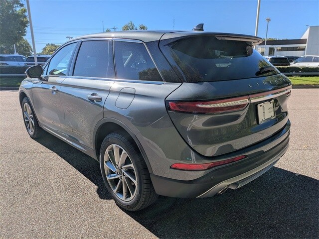 2025 Lincoln Corsair Premiere photo 2