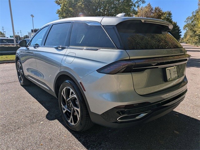 2026 Lincoln Nautilus Premiere photo 2