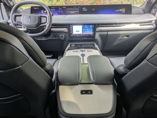 2025 Lincoln Navigator Reserve - Photo 6