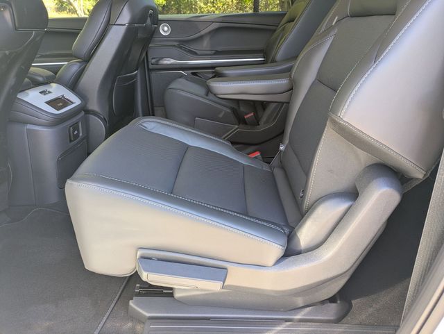 2025 Lincoln Navigator Reserve L - Photo 11