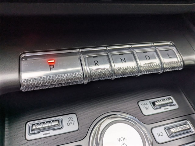 2026 Lincoln Nautilus Reserve photo 2