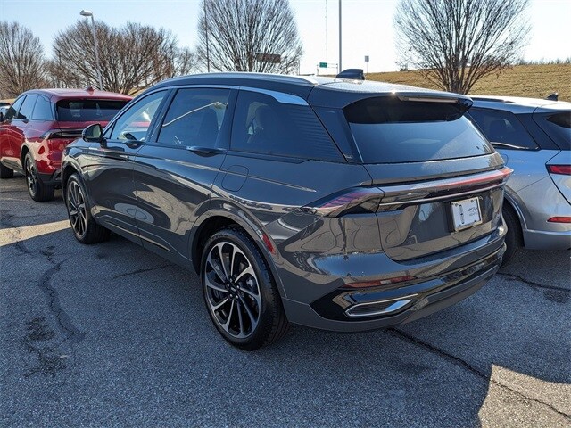 2025 Lincoln Nautilus Black Label photo 3