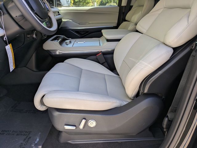 2025 Lincoln Navigator Reserve L - Photo 10