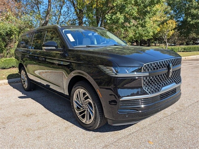 2025 Lincoln Navigator L Reserve photo 3