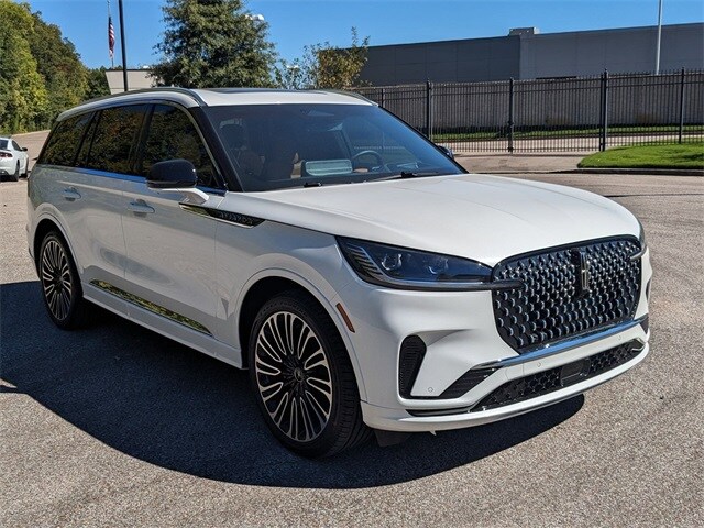 2025 Lincoln Aviator Black Label photo 4