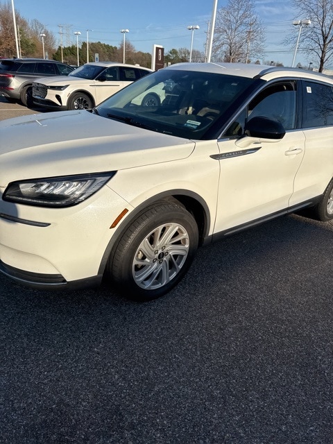 2021 Lincoln Corsair Base's photo