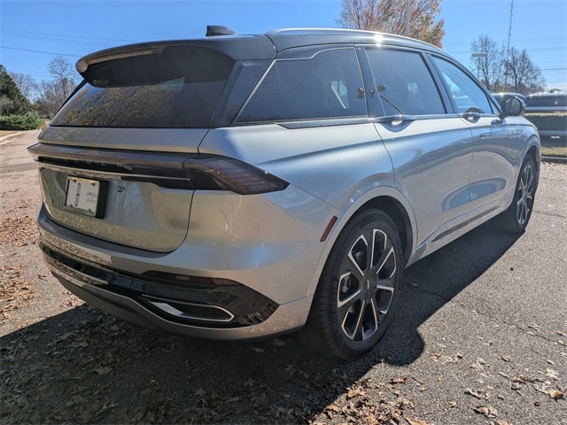 2026 Lincoln Nautilus Reserve photo 3