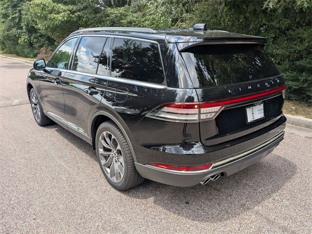 2025 Lincoln Aviator Reserve photo 2