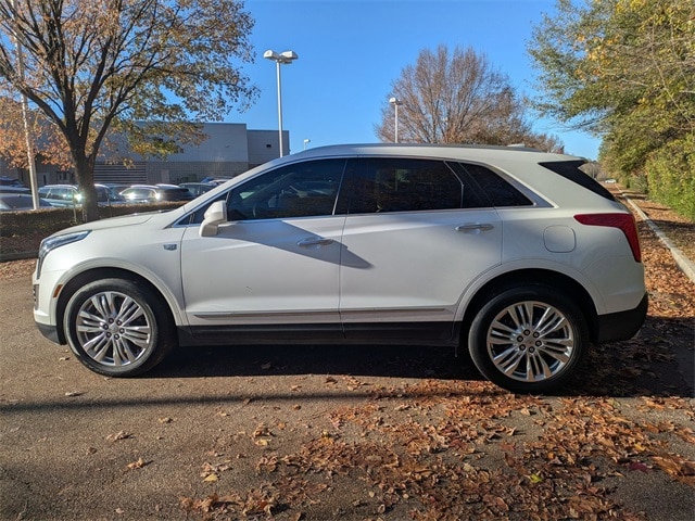 2018 Cadillac XT5 Premium Luxury photo 2