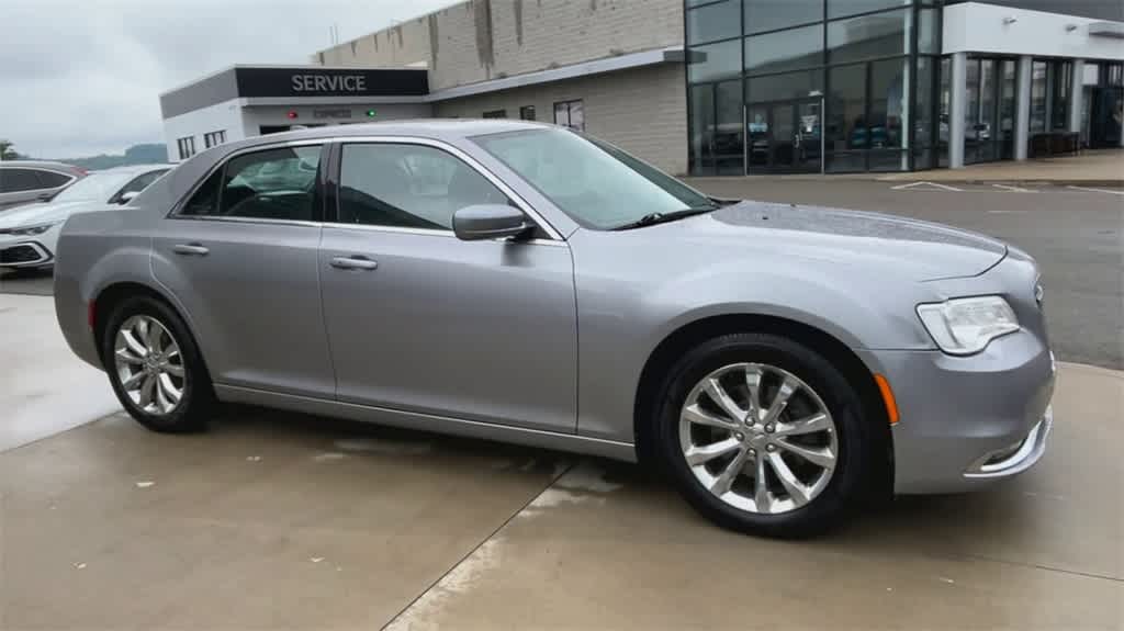 Used 2018 Chrysler 300 Touring with VIN 2C3CCARG3JH117938 for sale in Morgantown, WV