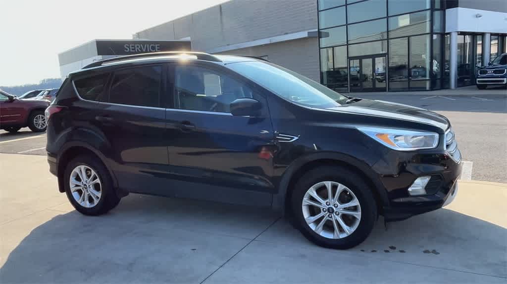 Used 2018 Ford Escape SE with VIN 1FMCU9GDXJUD17417 for sale in Morgantown, WV