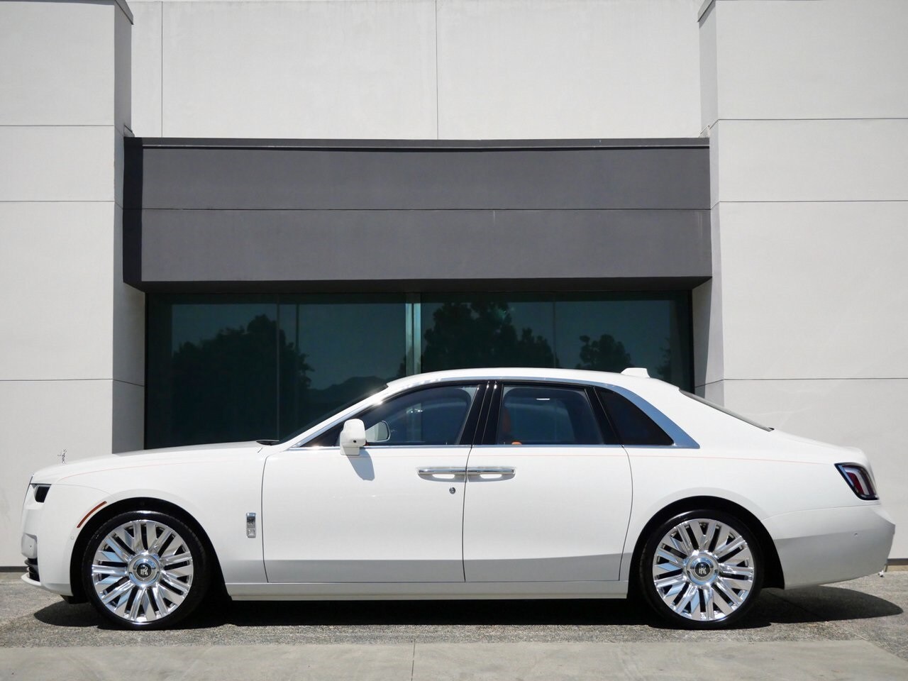 2025 Rolls Royce Ghost RR photo 3