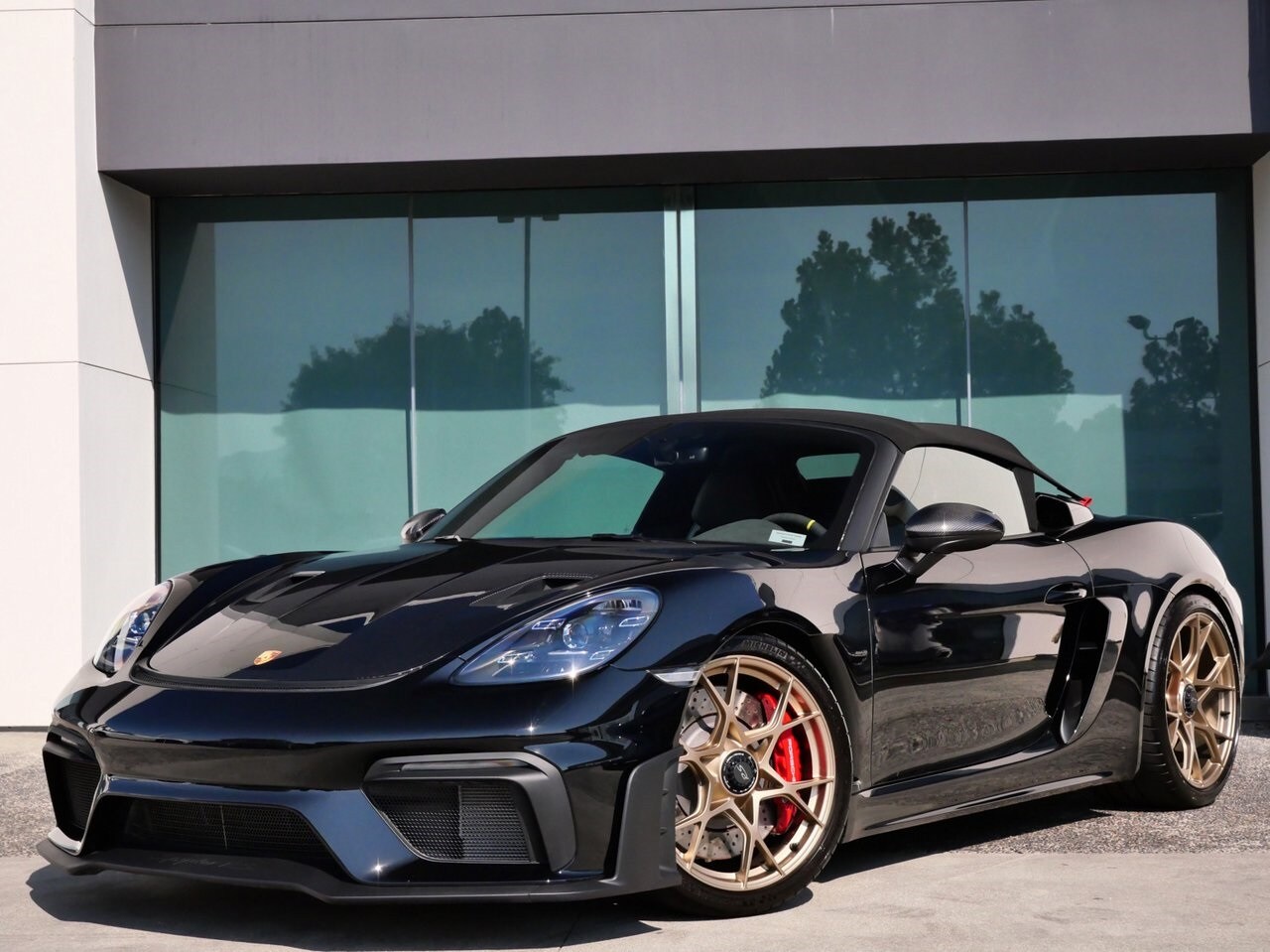 2024 Porsche Boxster Spyder photo 3