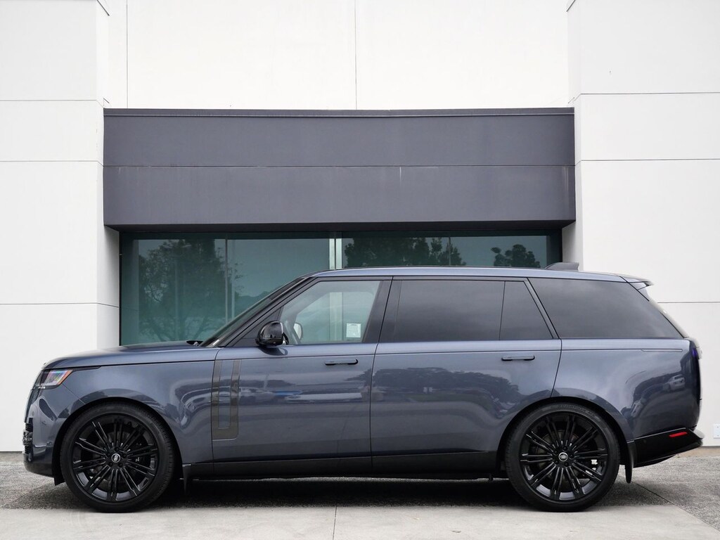 Used 2025 Land Rover Range Rover SE SUV