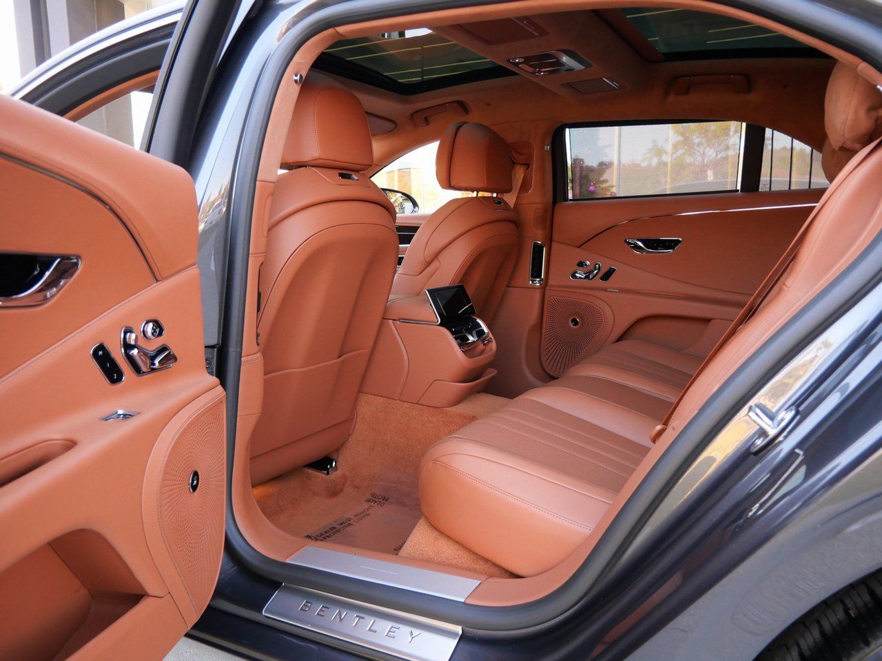 2026 Bentley Flying Spur - Photo 19