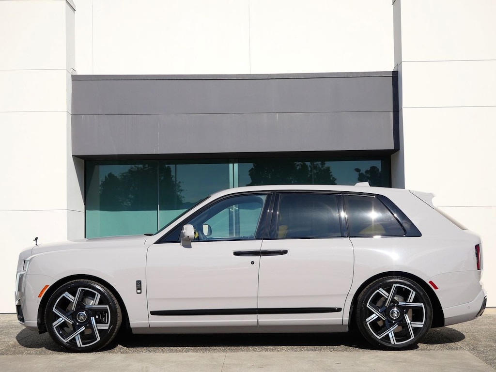 New 2027 Rolls-Royce Black Badge Cullinan SUV