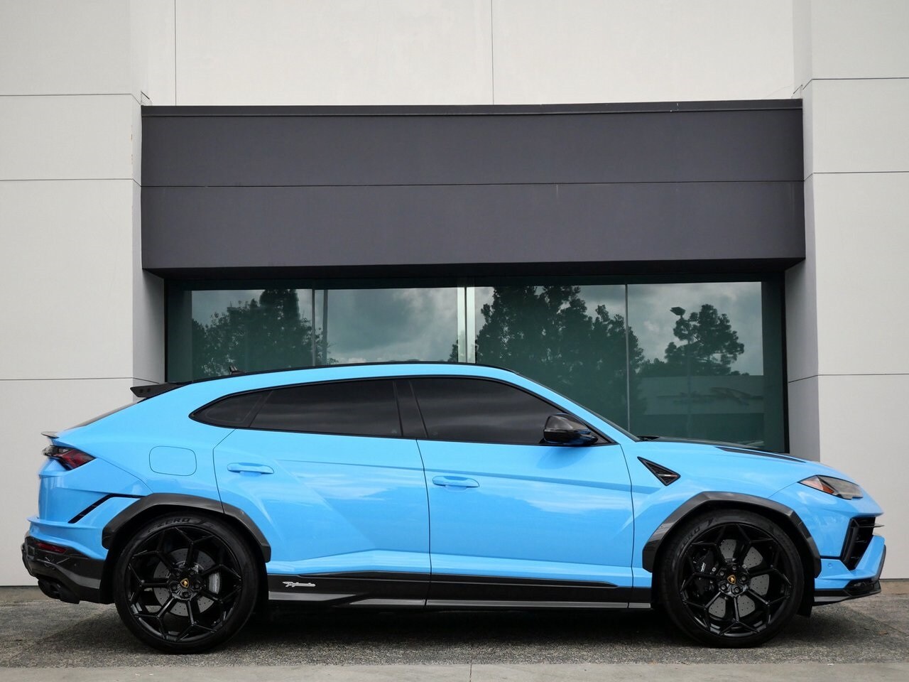 Certified 2024 Lamborghini Urus Performante with VIN ZPBUC3ZL2RLA32086 for sale in Thousand Oaks, CA