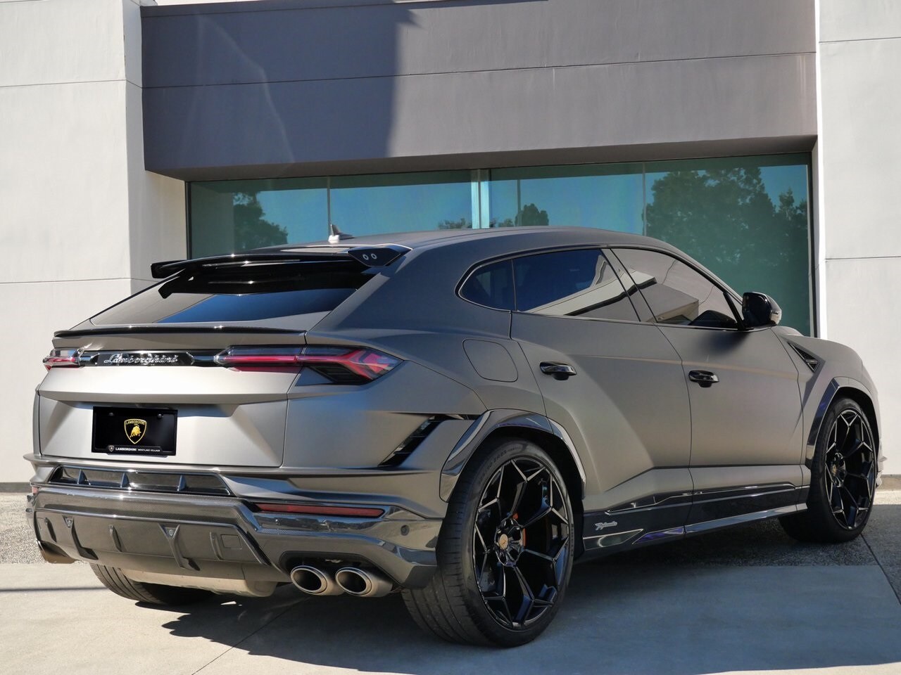 2024 Lamborghini Urus Performante photo 3