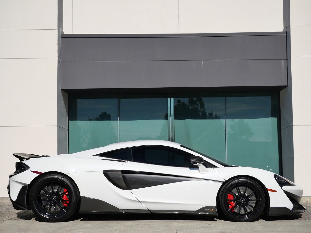 2019 McLaren 600LT photo 2