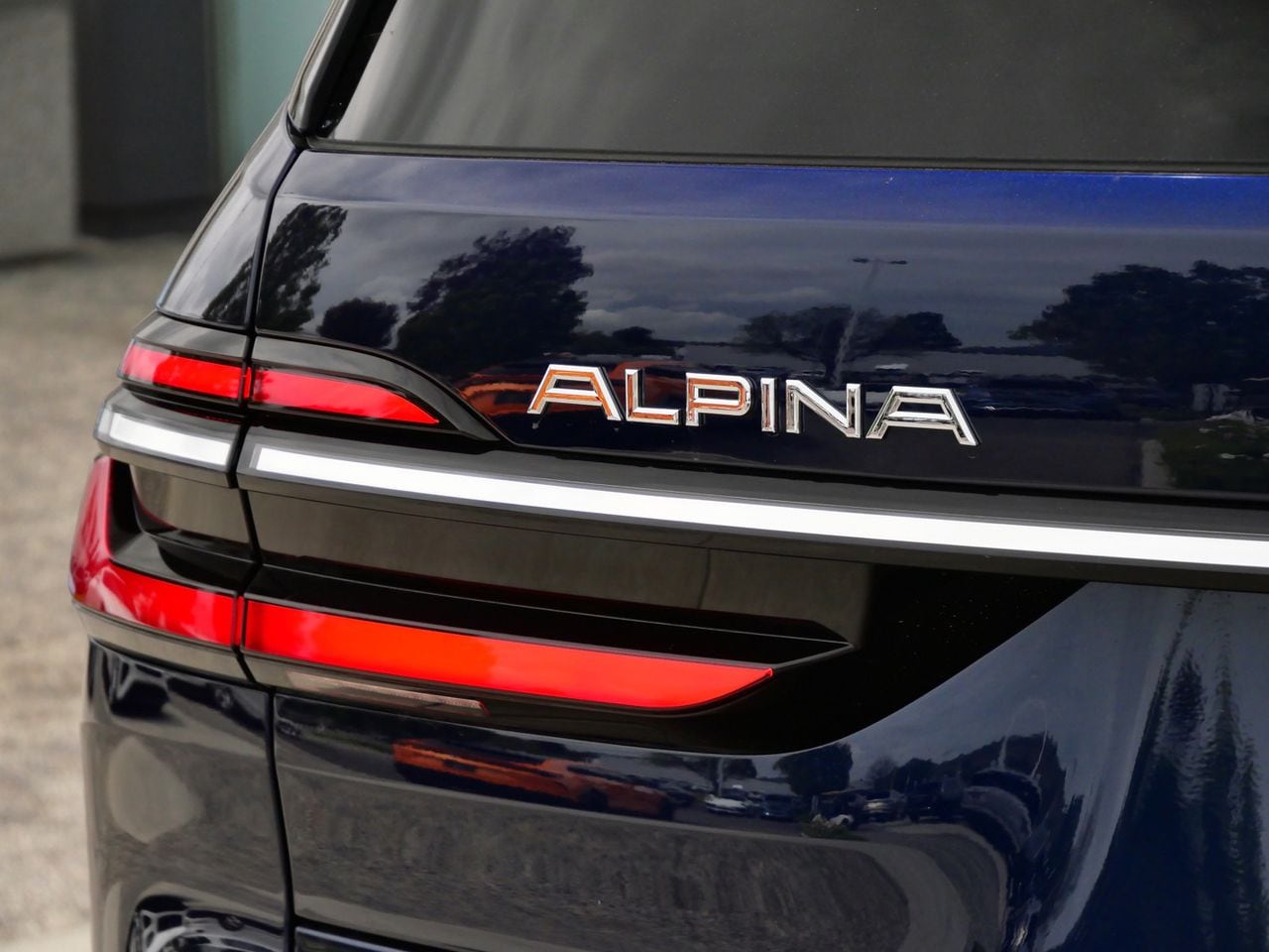 2024 BMW X7 Alpina XB7 photo 6