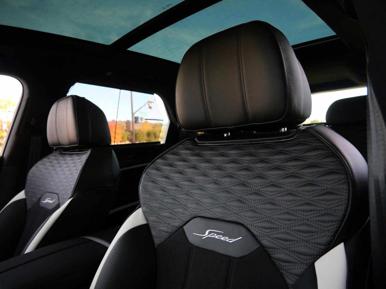 2026 Bentley Bentayga Speed - Photo 16