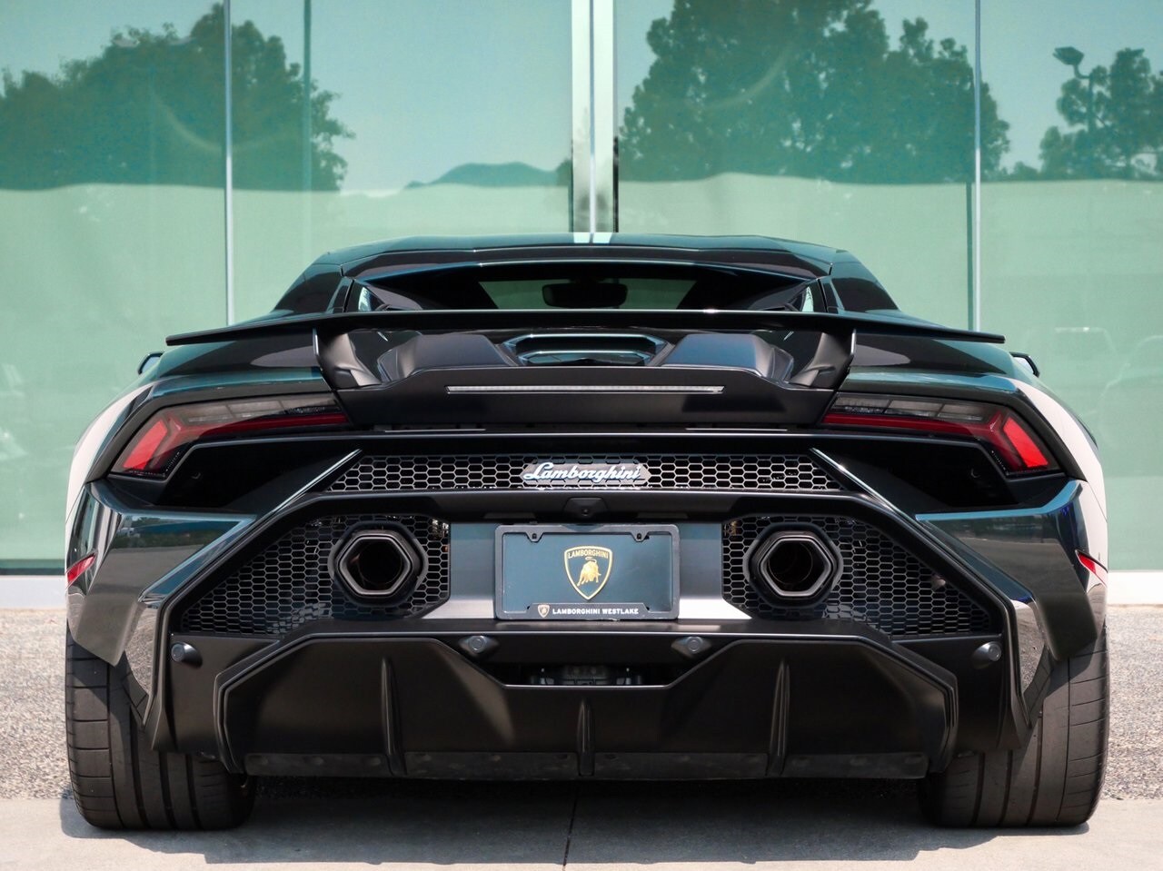 2023 Lamborghini Huracan Tecnica photo 4