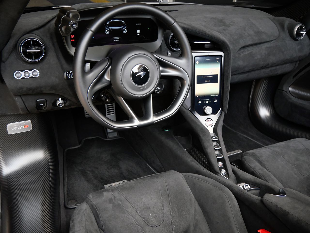 2024 McLaren 750S photo 3
