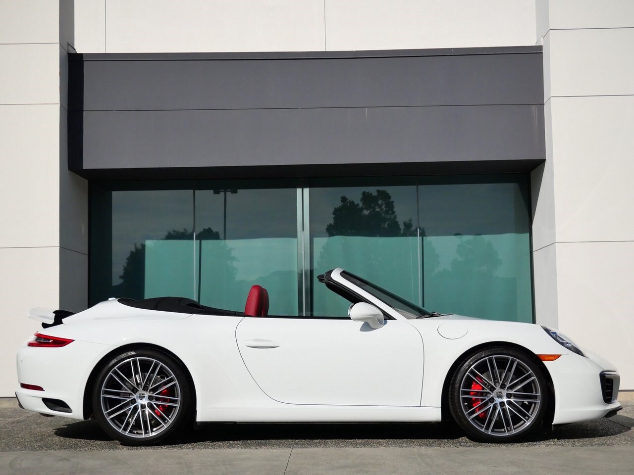 2018 Porsche 911 S Cabriolet photo 4