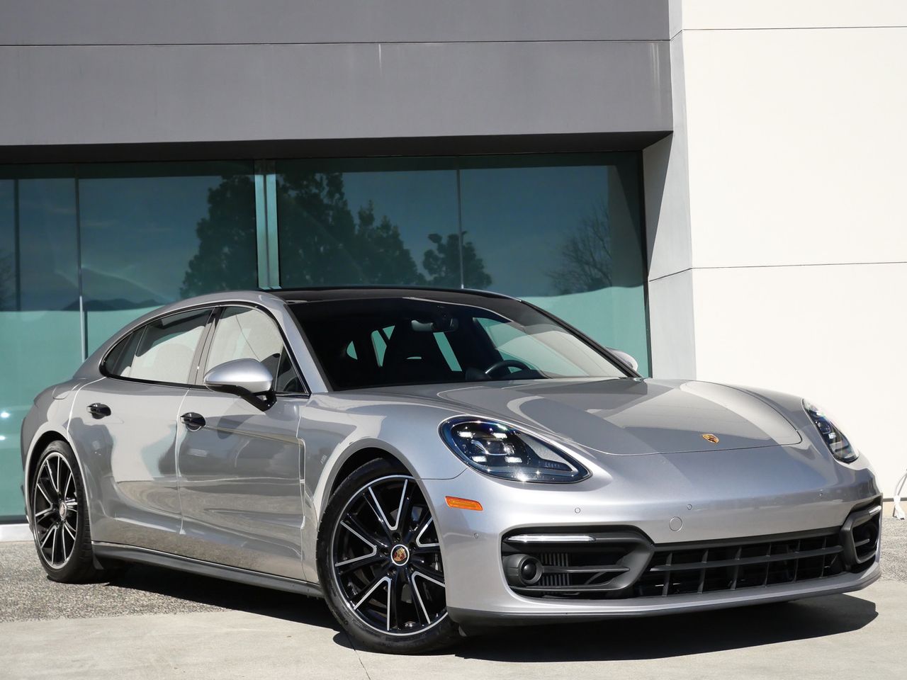 2022 Porsche Panamera Base