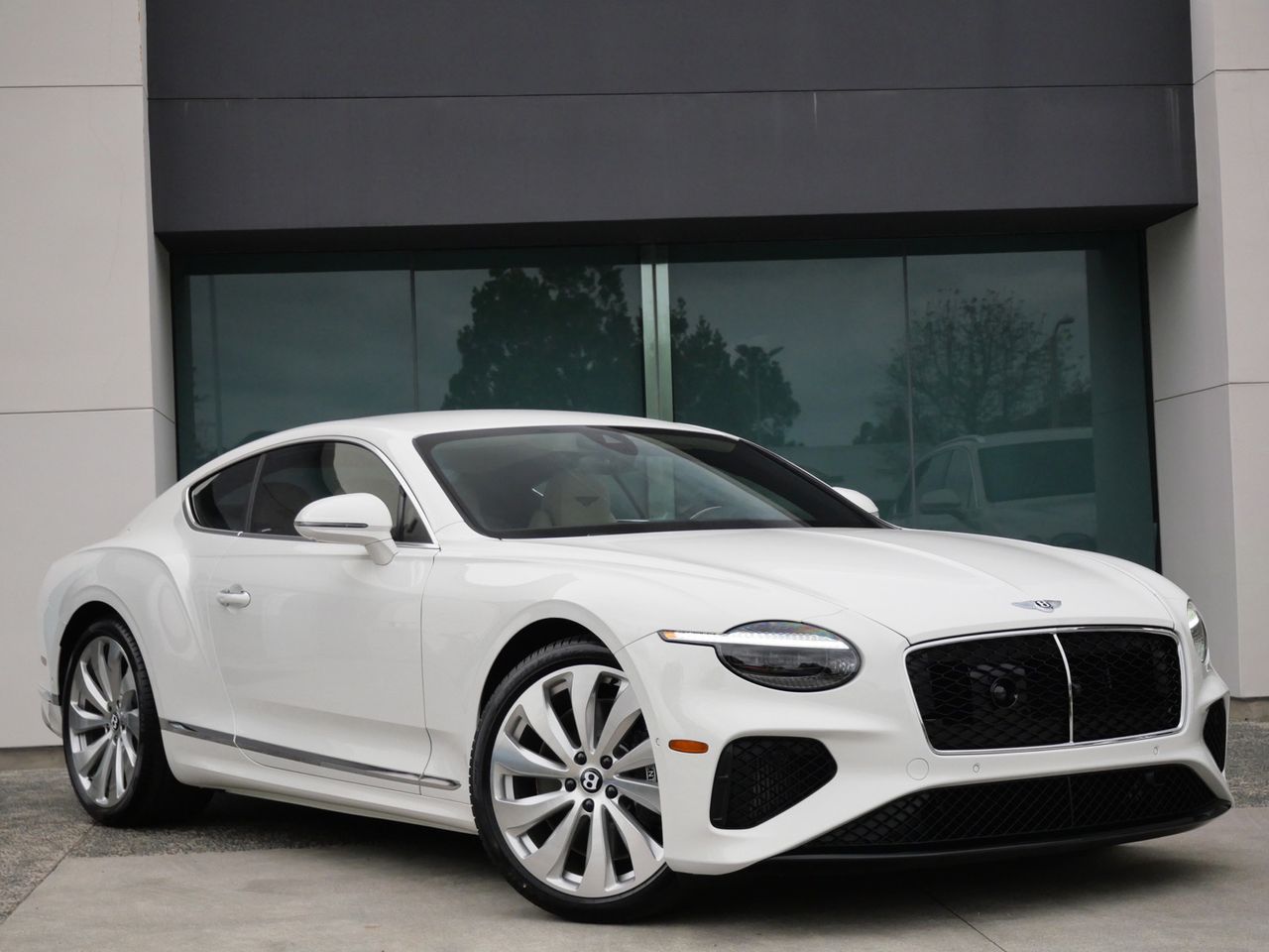 2026 Bentley Continental GT -'s photo