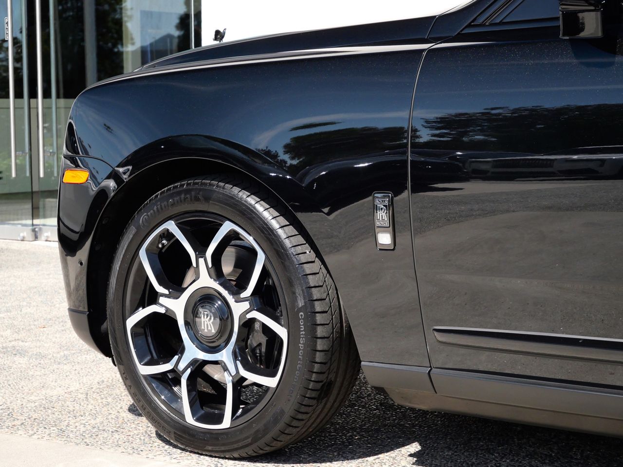 2023 Rolls-Royce Cullinan Black Badge - Photo 13
