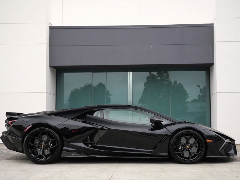 New 2025 Lamborghini Revuelto Coupe