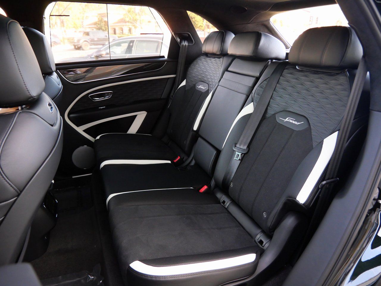 2026 Bentley Bentayga Speed - Photo 18
