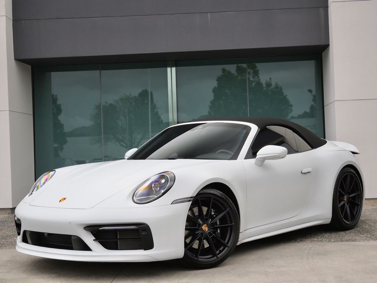 2022 Porsche 911 Carrera 4S photo 3