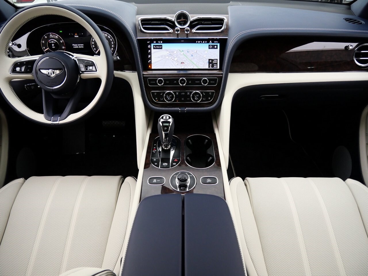 2025 Bentley Bentayga EWB photo 4