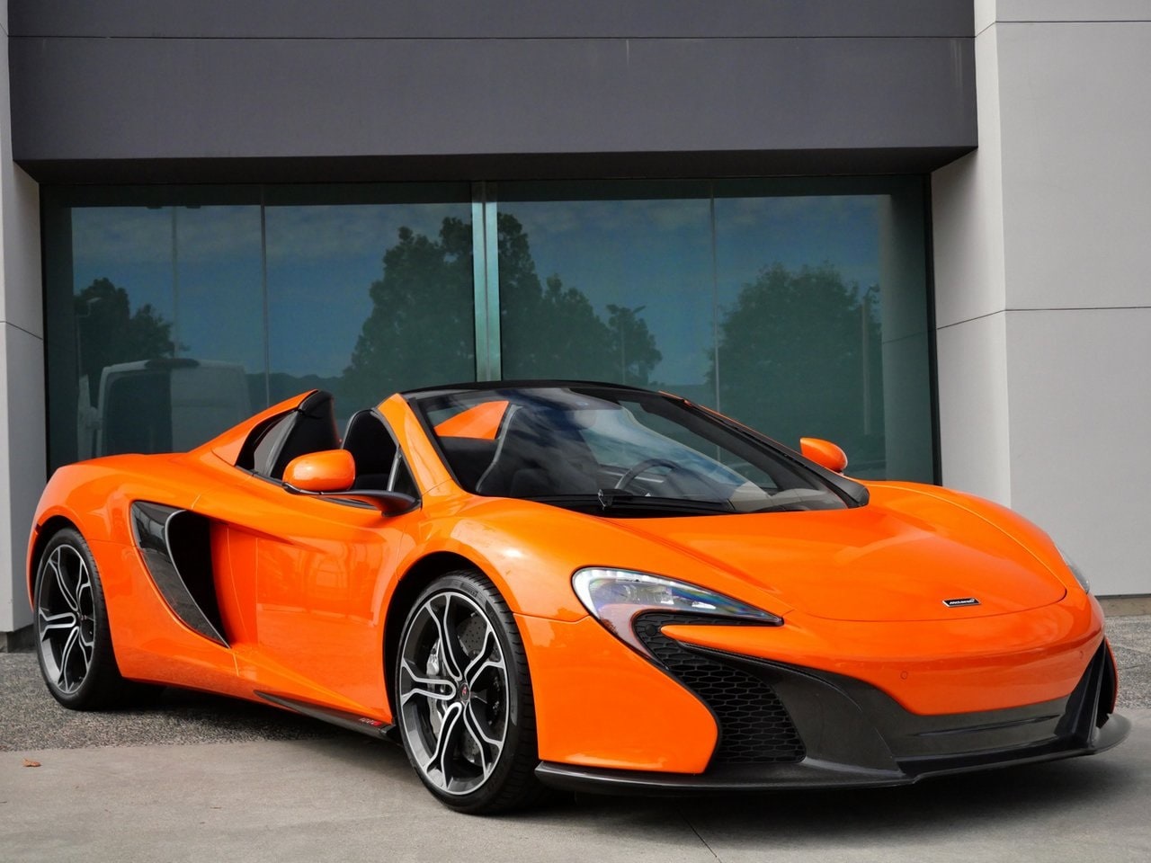 2015 McLaren 650S Base