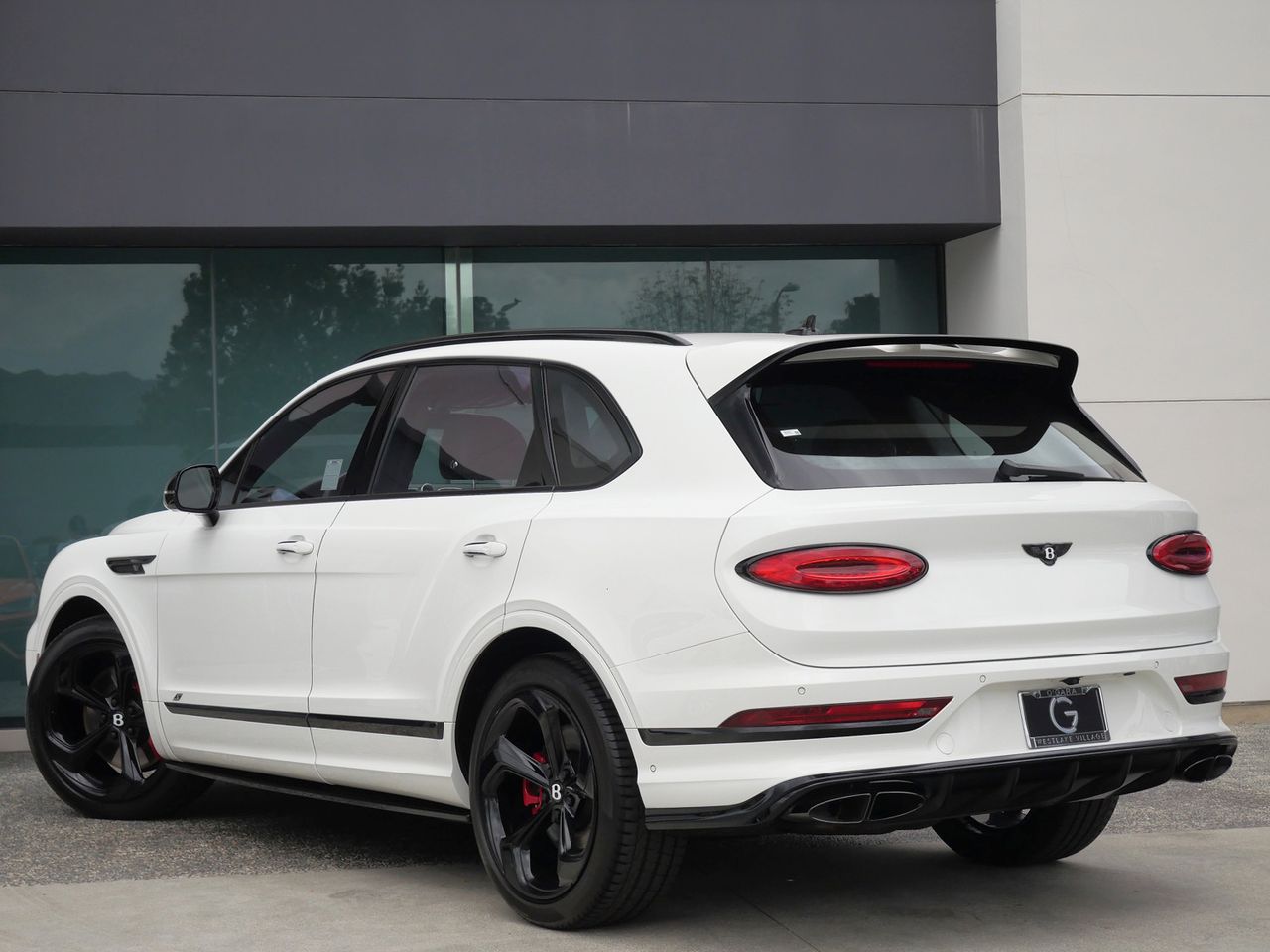 2023 Bentley Bentayga S photo 2