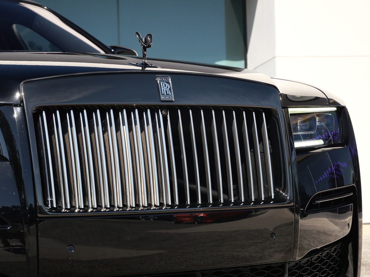2022 Rolls-Royce Black Badge Ghost . photo 6