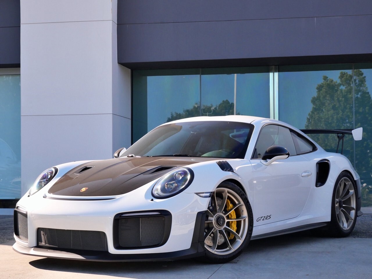 2018 Porsche 911 GT2 RS photo 3