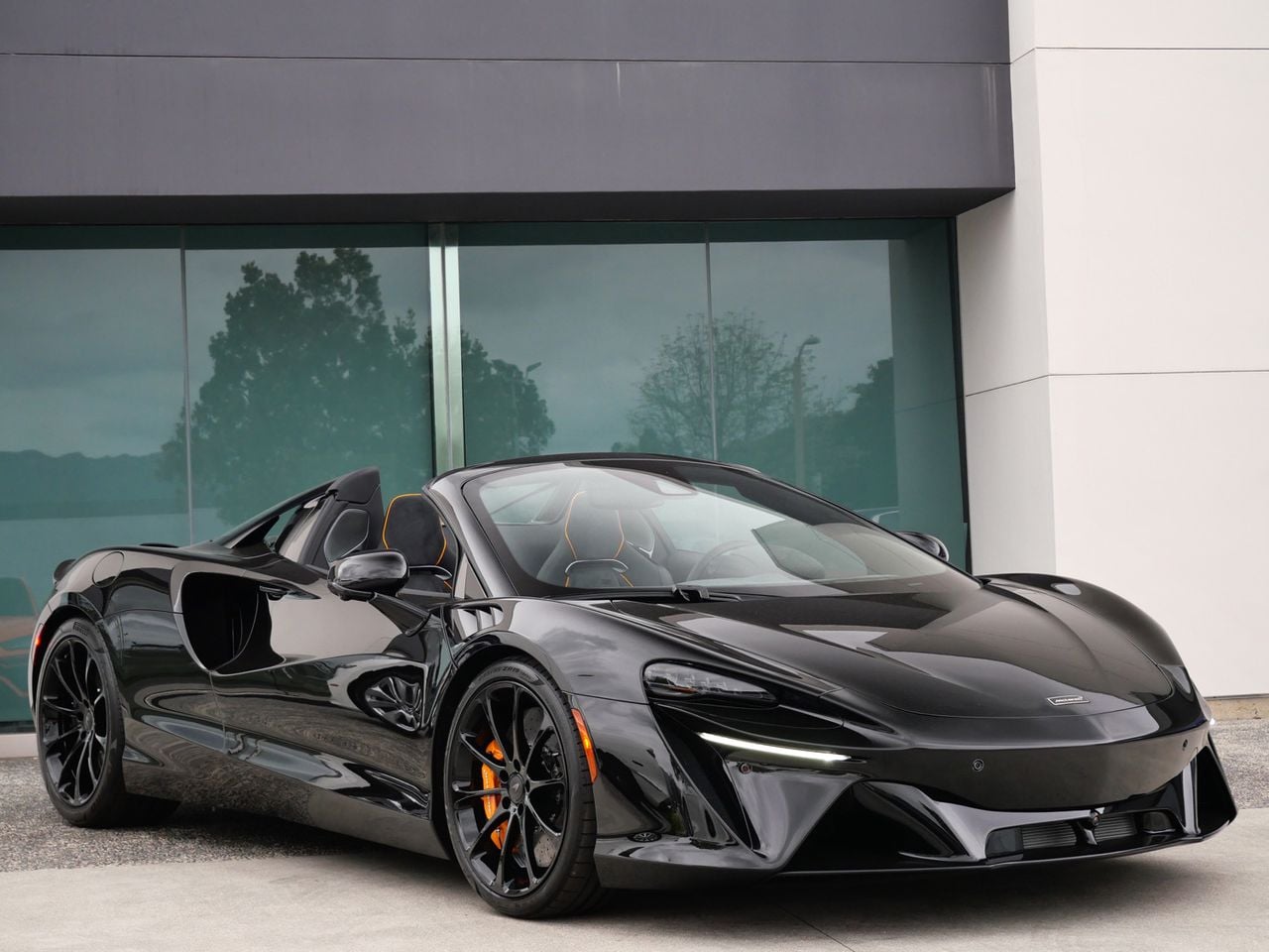 2026 McLaren Artura 3.0 Performance's photo