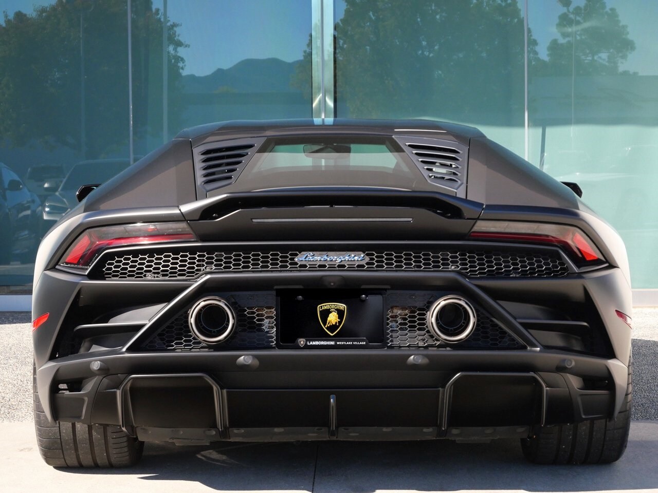 2022 Lamborghini Huracan Evo Coupe photo 4