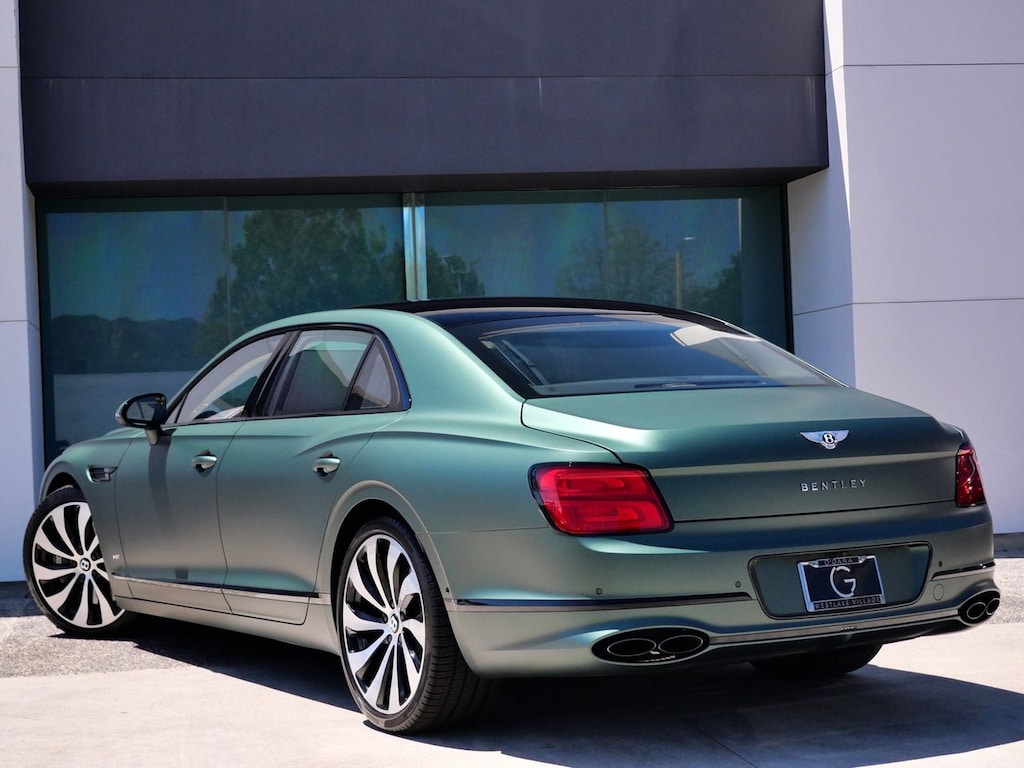 Used 2022 Bentley Flying Spur V8 Sedan