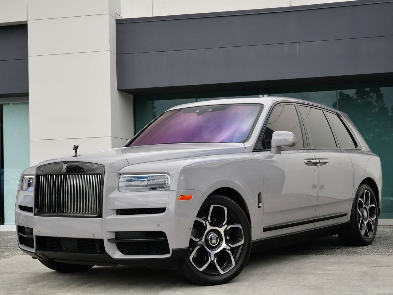 2024 Rolls-Royce Black Badge Cullinan . photo 1
