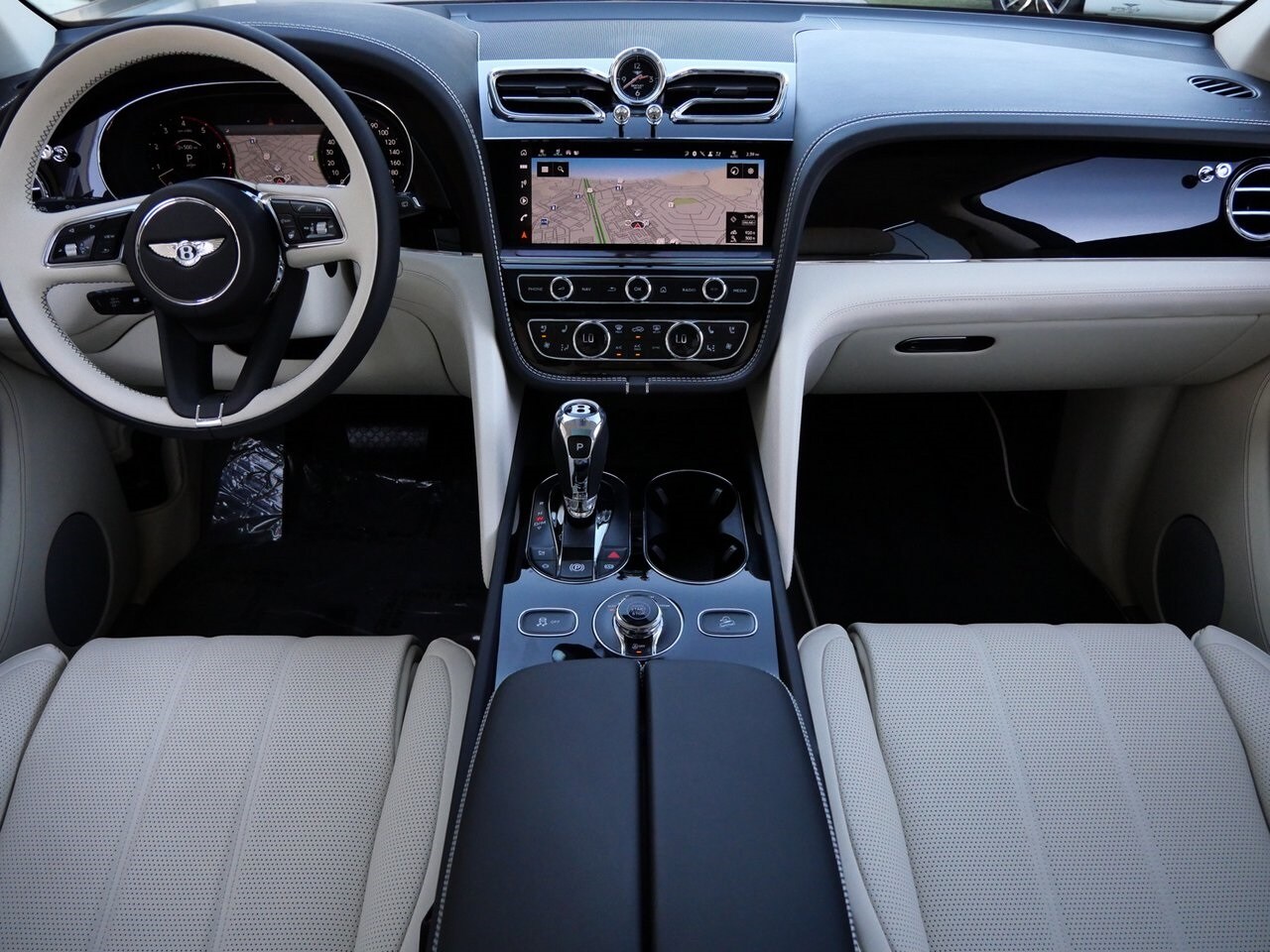 2024 Bentley Bentayga EWB photo 4