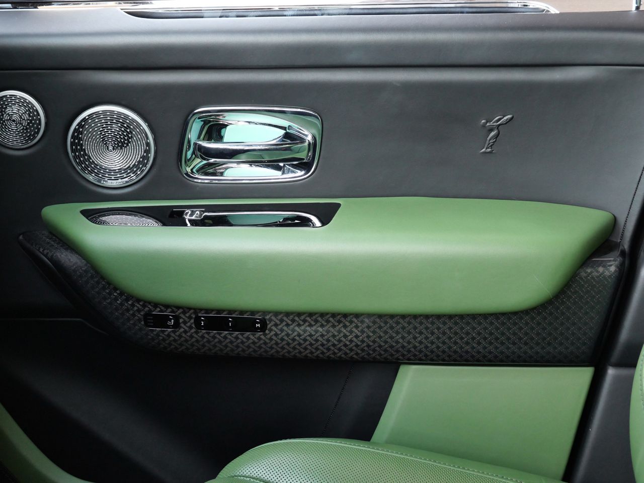 2023 Rolls-Royce Cullinan Black Badge - Photo 11