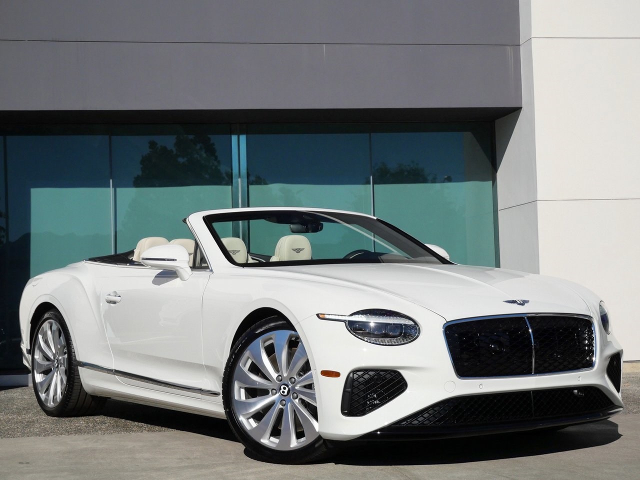 2026 Bentley Continental GTC's photo