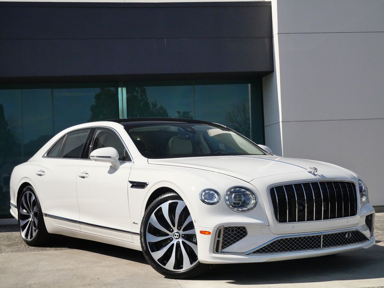 2026 Bentley Flying Spur Azure's photo