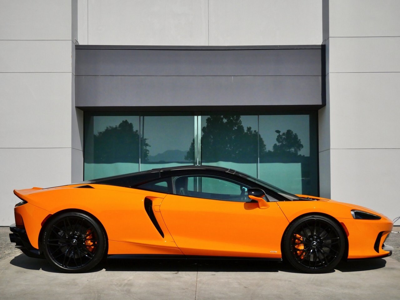 2026 Mclaren GTS photo 3